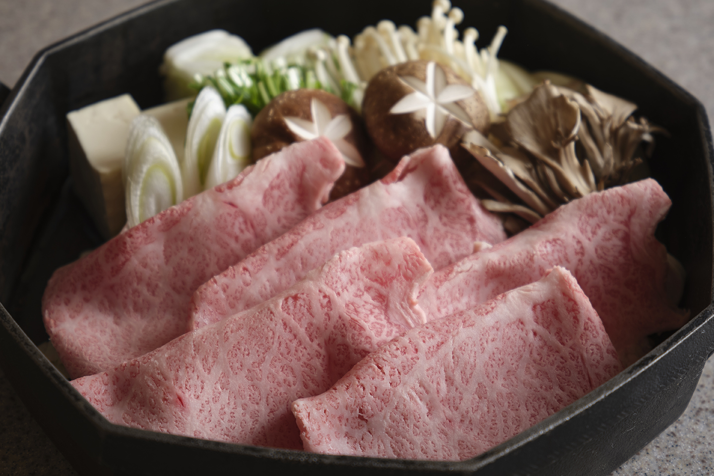 【秋の月見と山形のごちそう】山形牛すき焼きと秋の味覚